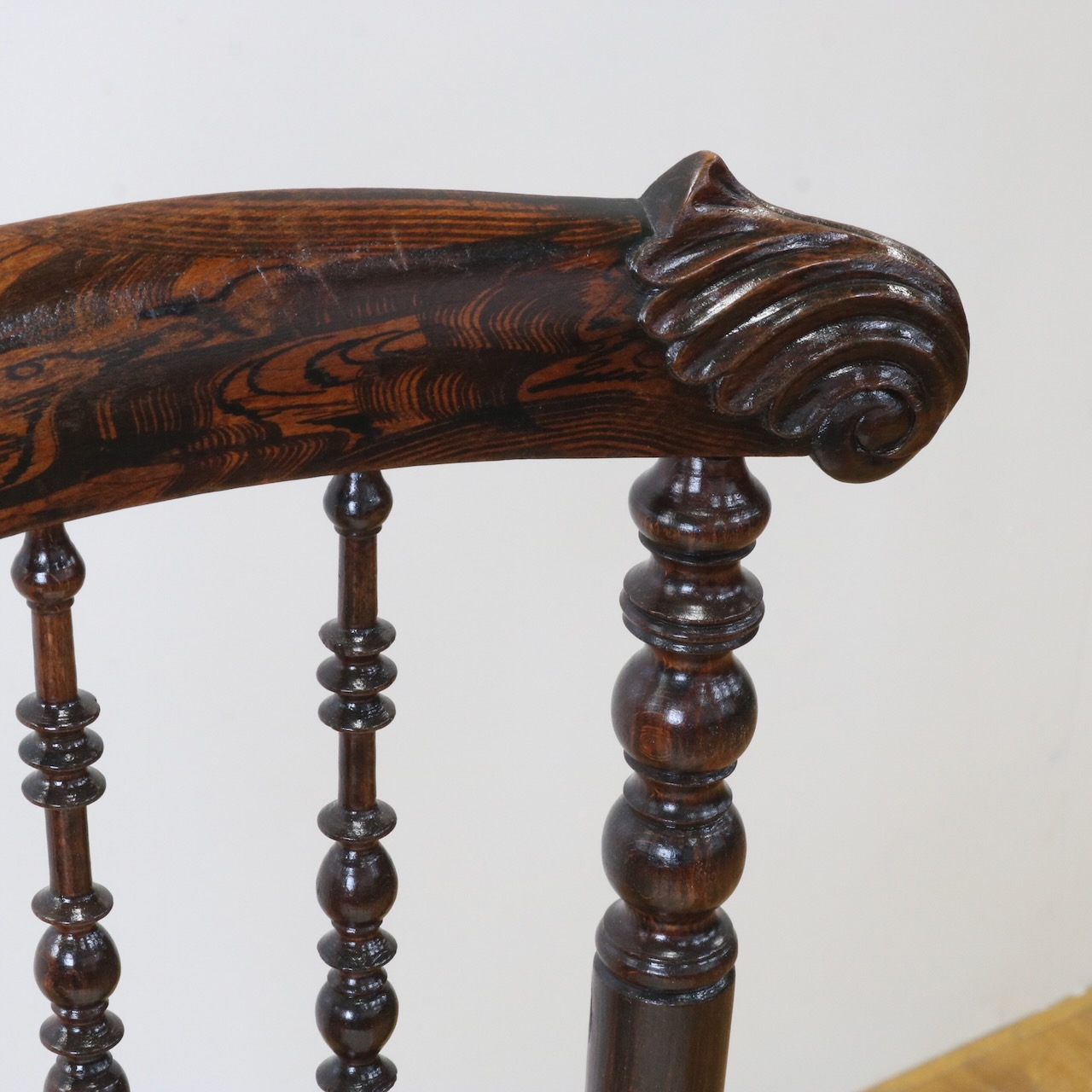 サイドチェアー