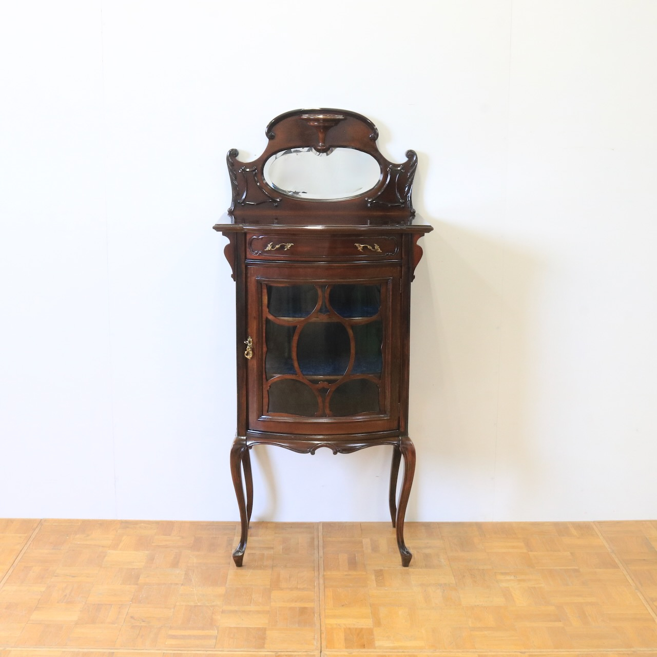 ミュージックキャビネット