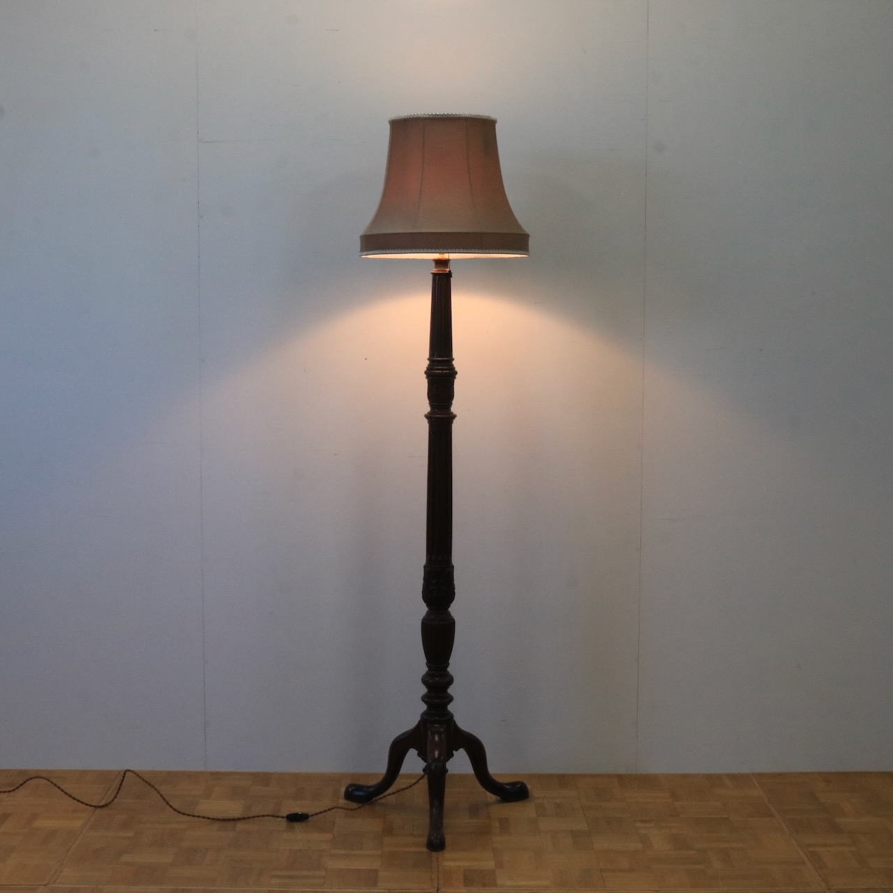 フロアスタンド