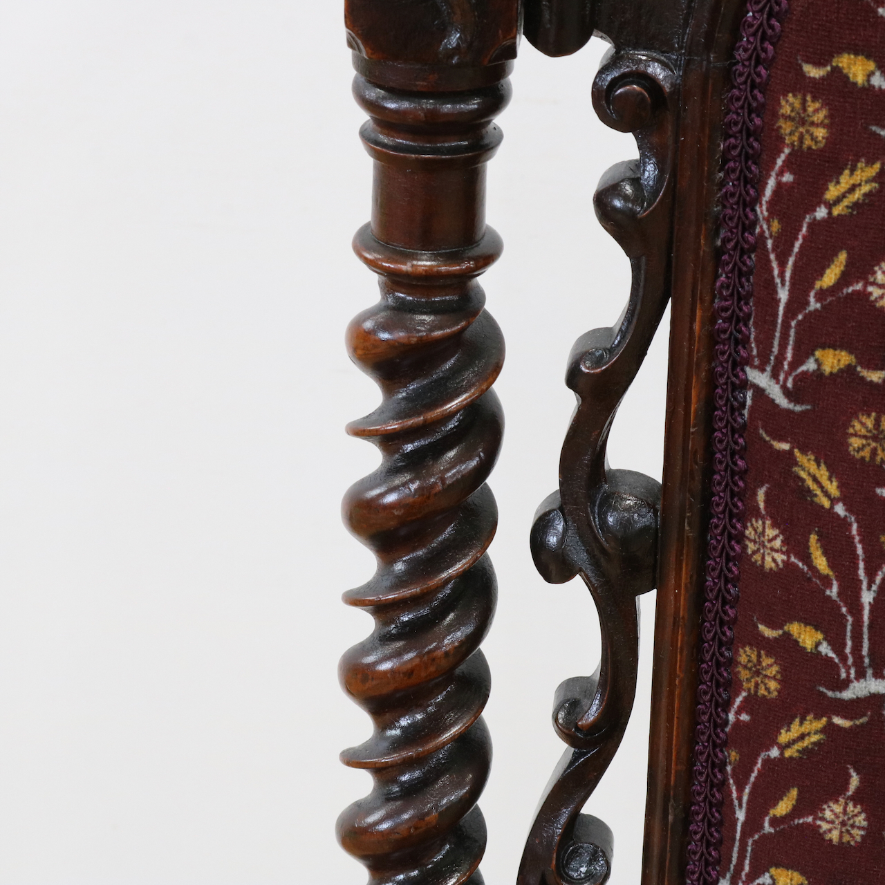 ナーシングチェアー