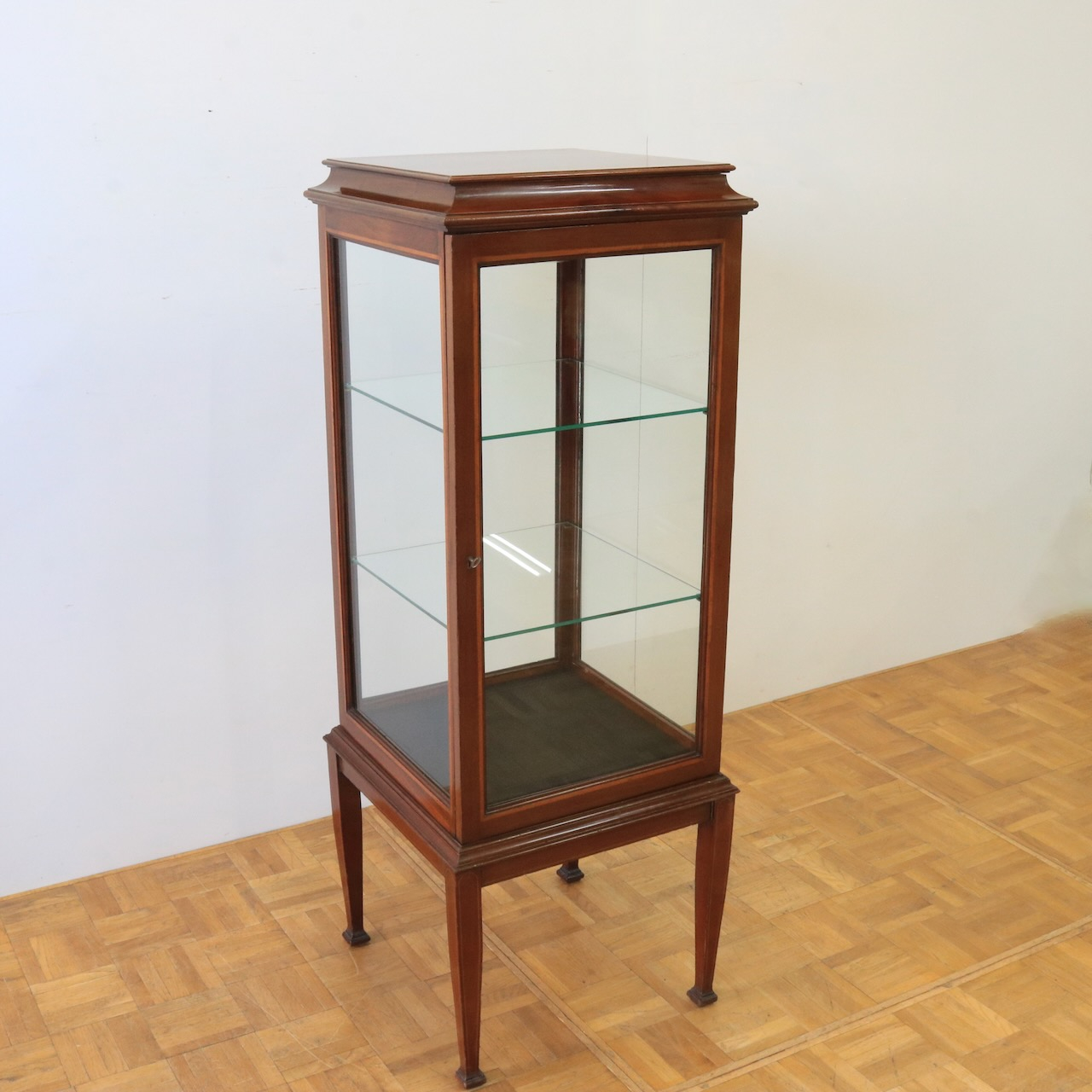 ショップキャビネット