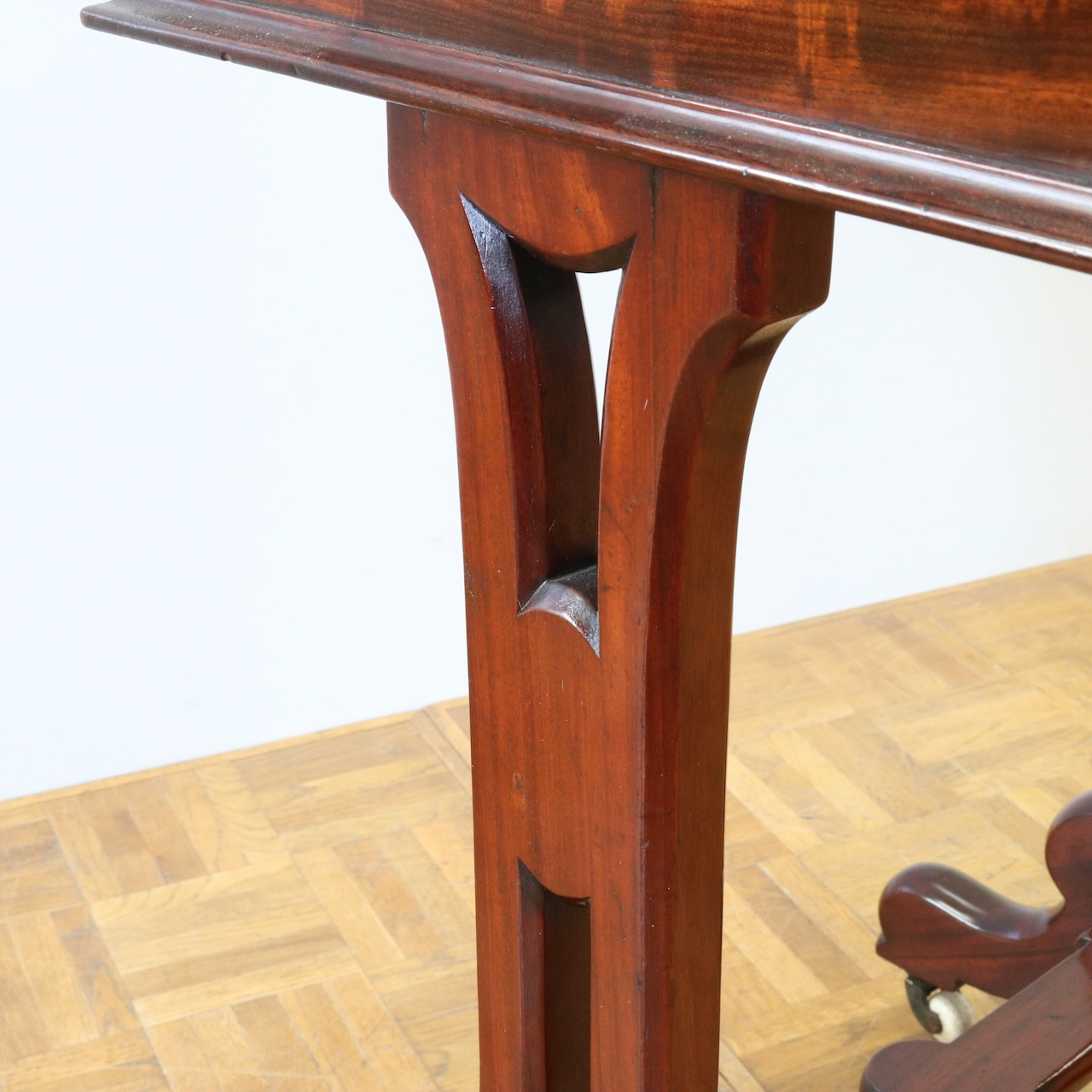 ライティングデスク