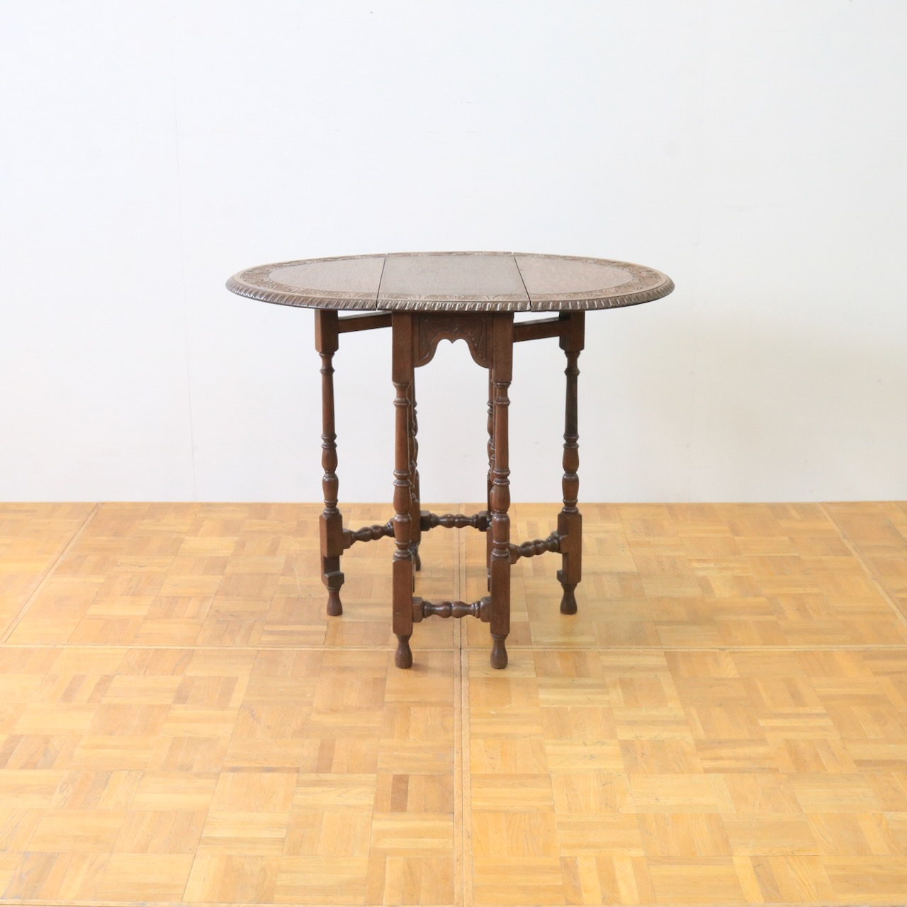 ゲートレッグテーブル