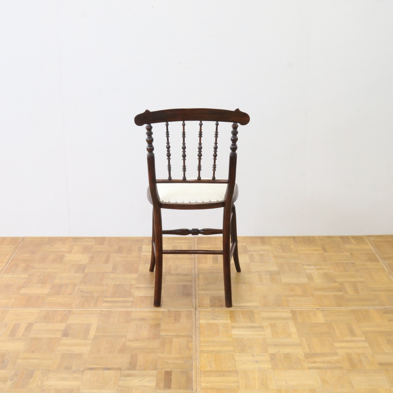 サイドチェアー