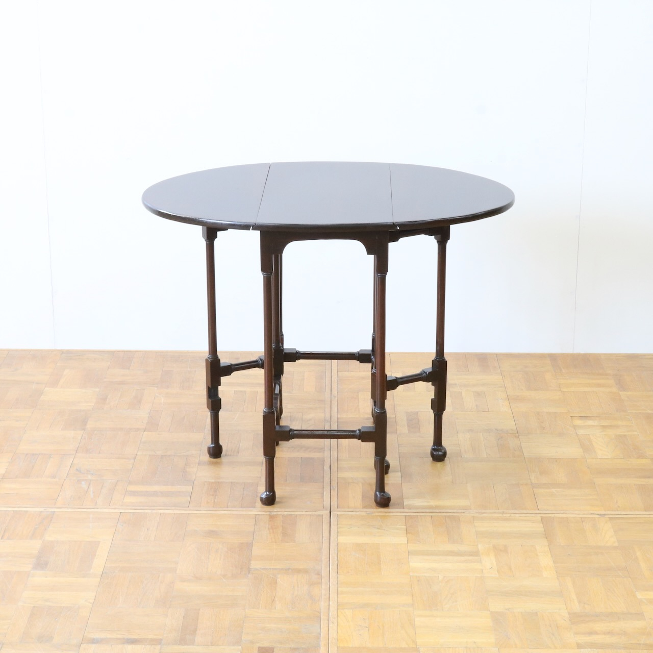 ゲートレッグテーブル