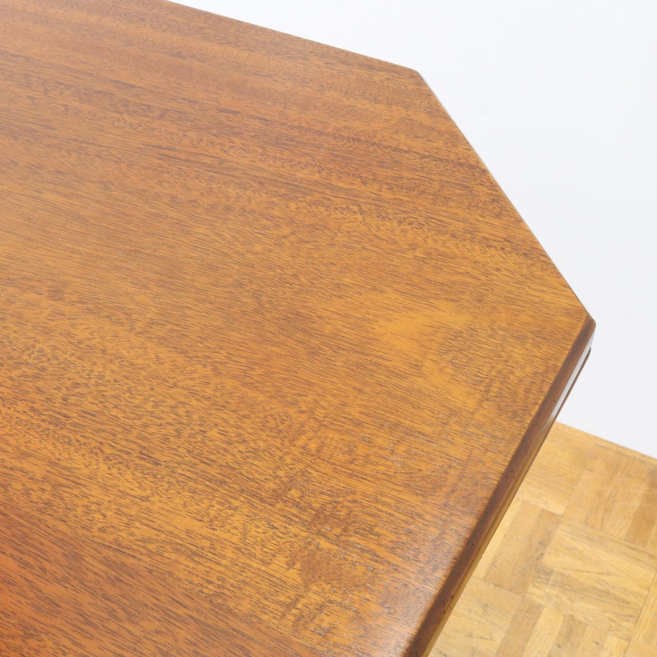 オケージョナルテーブル