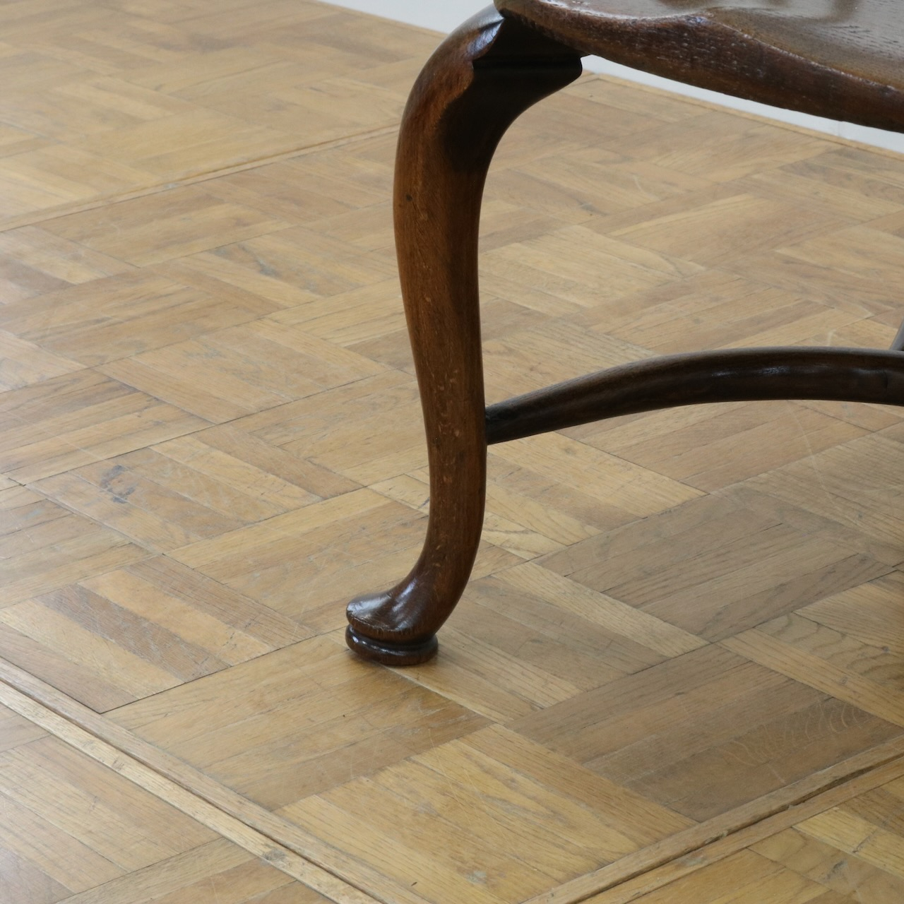 アームチェアー