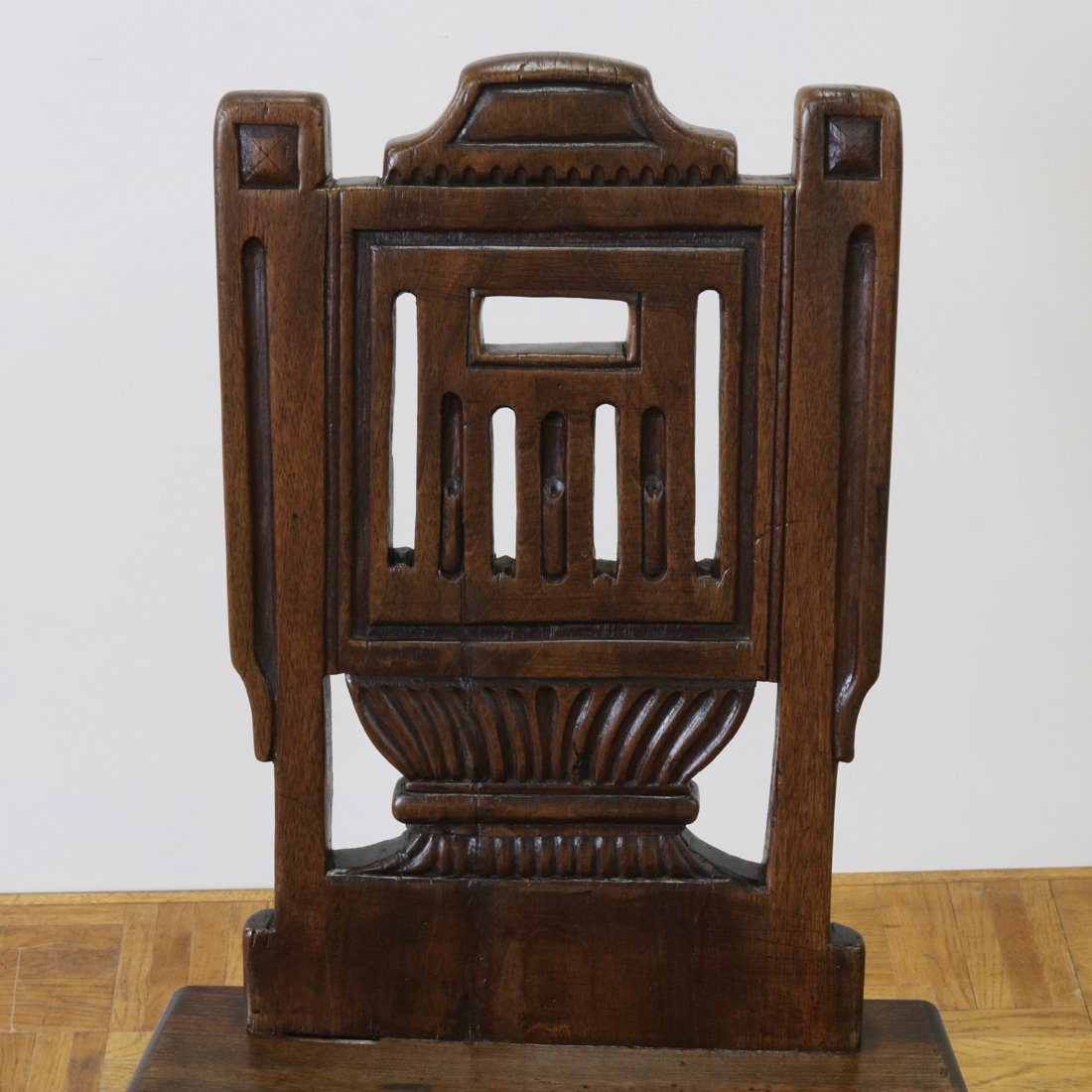 ホールチェアー