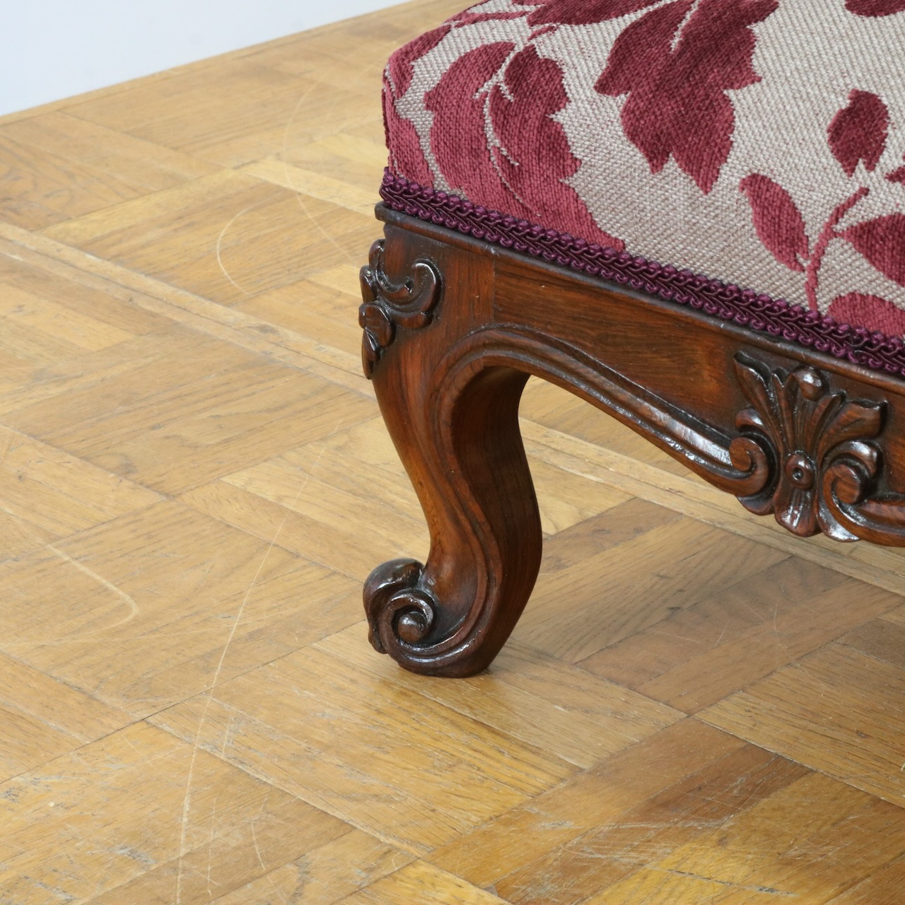 フットスツール