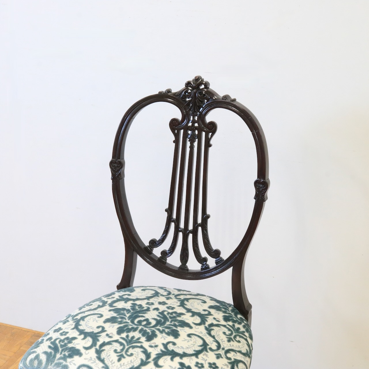 サイドチェアー