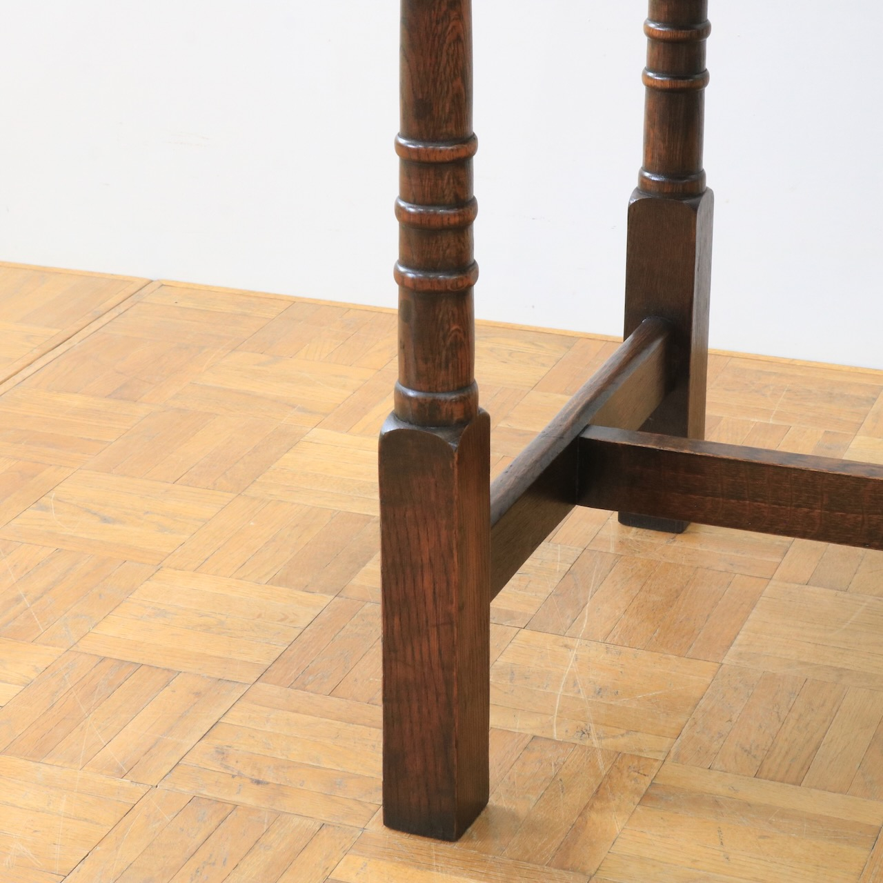 ライティングテーブル