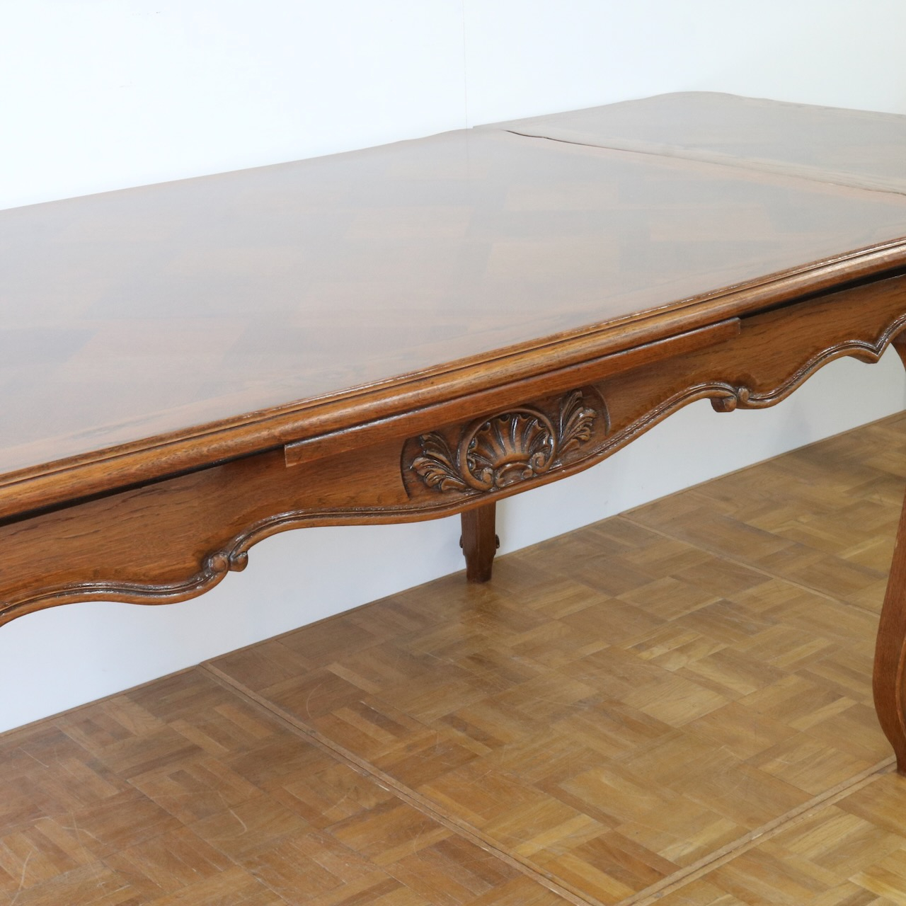 ドローリーフテーブル