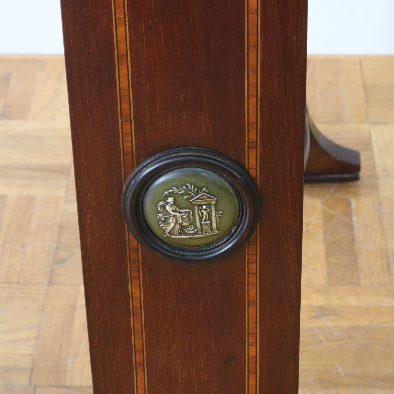 ゲートレッグテーブル