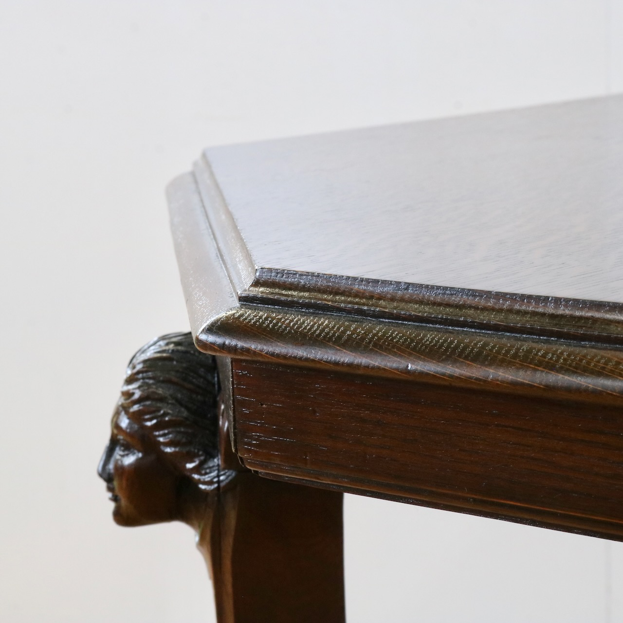 ティーテーブル