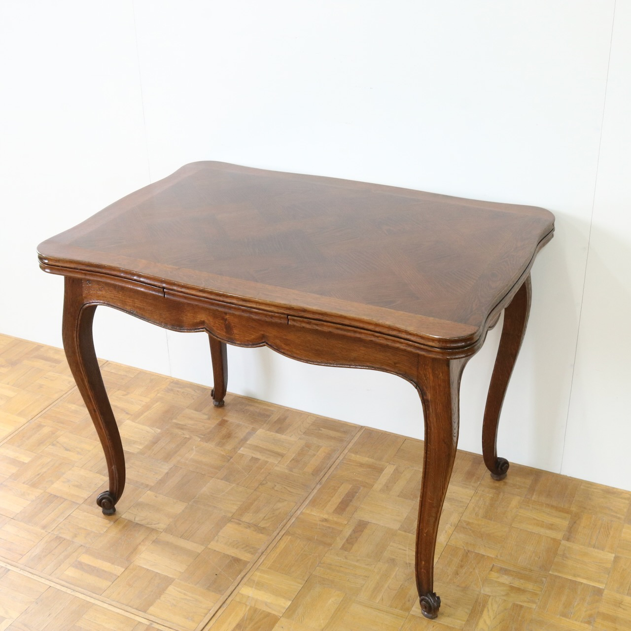 ダイニングテーブル