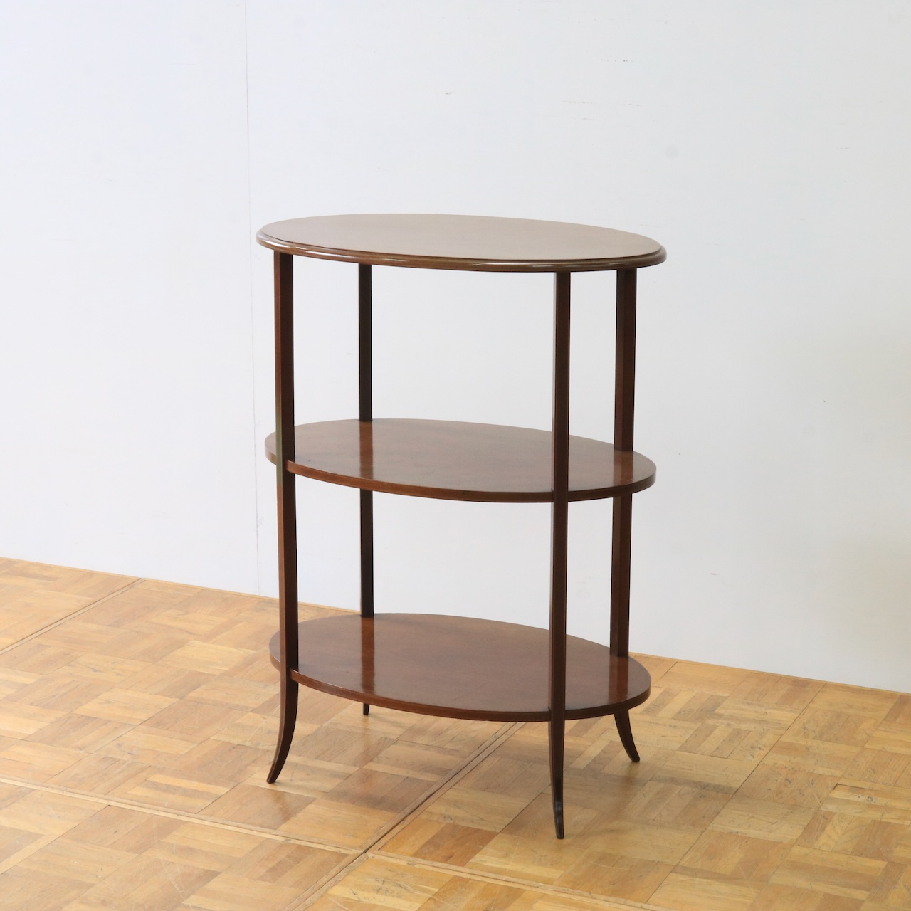 サイドテーブル