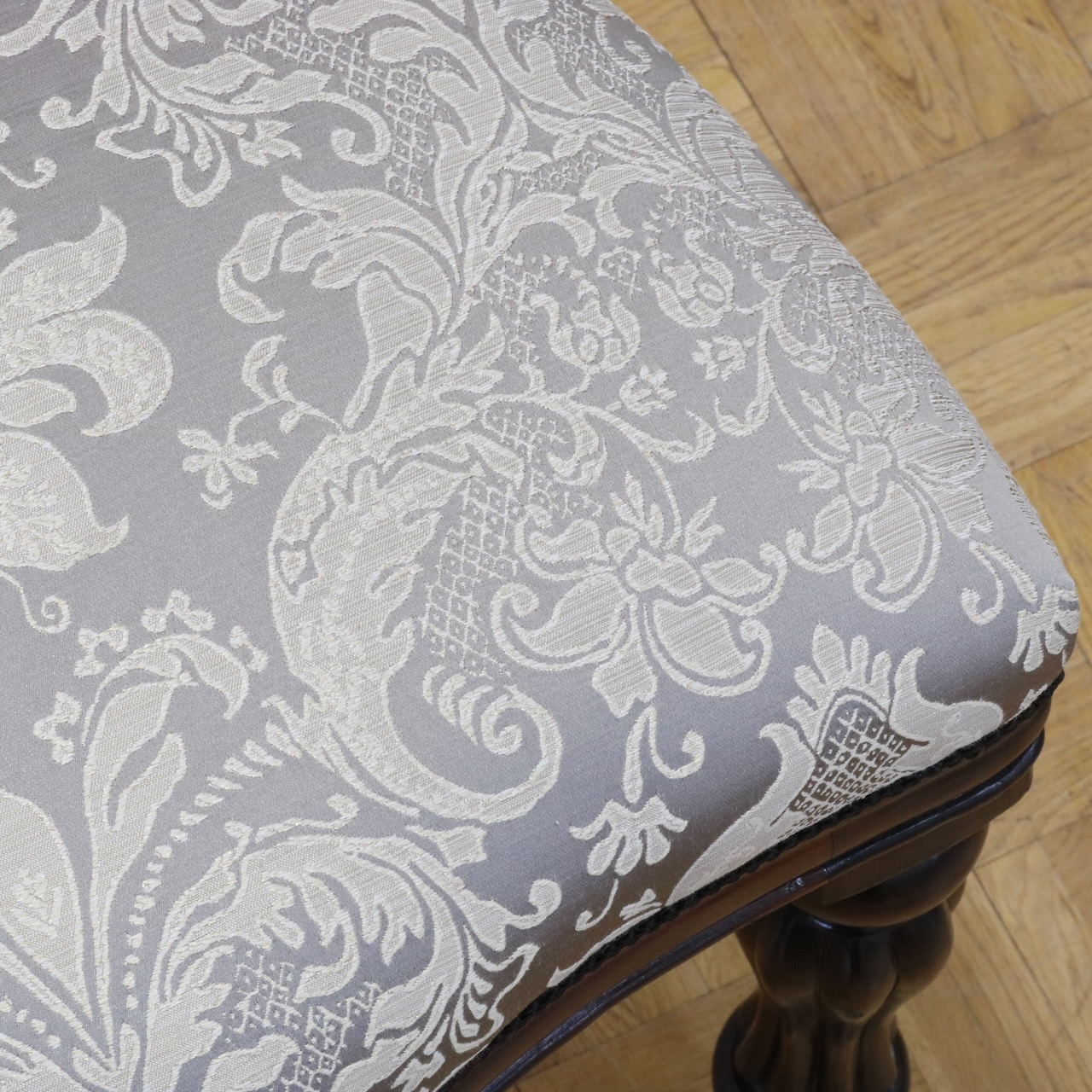 サイドチェアー