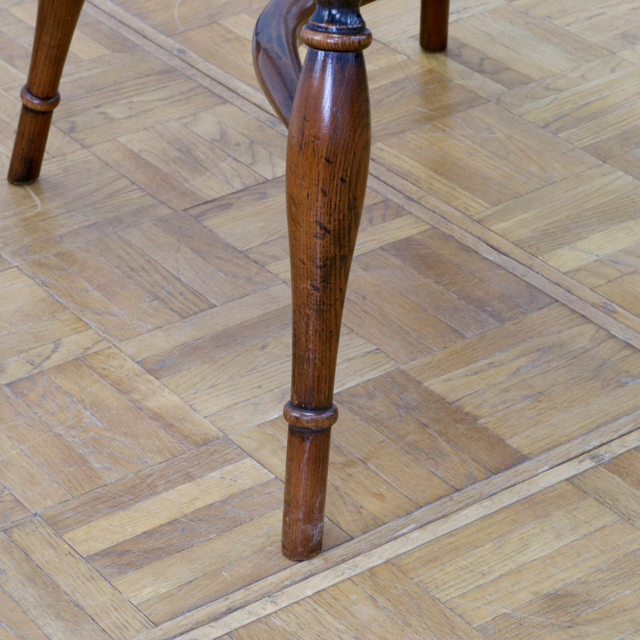 キッチンチェアー