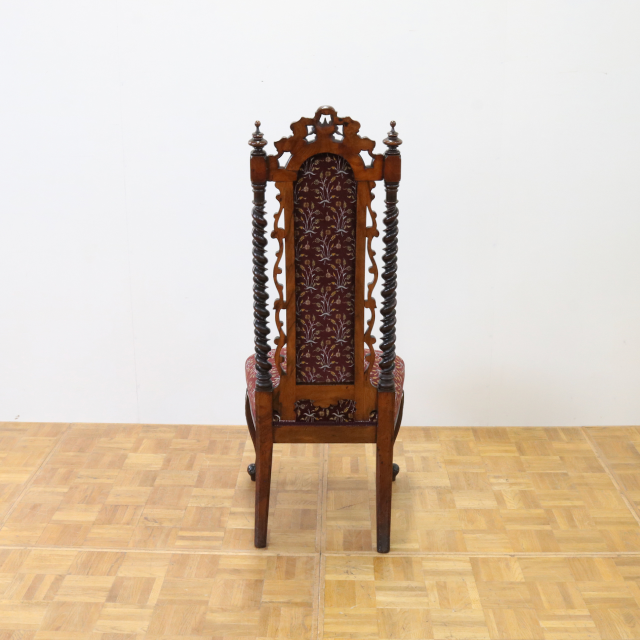 ナーシングチェアー