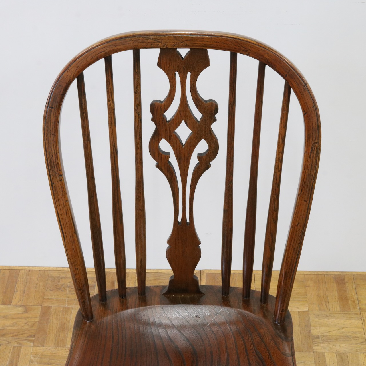 キッチンチェアー