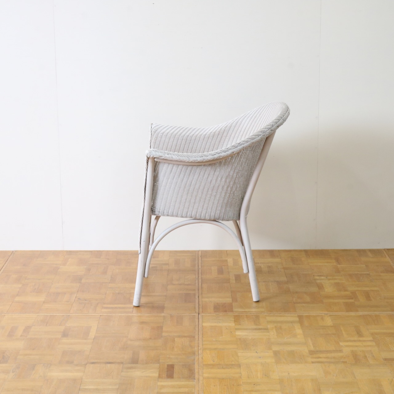 ロイドルームチェアー