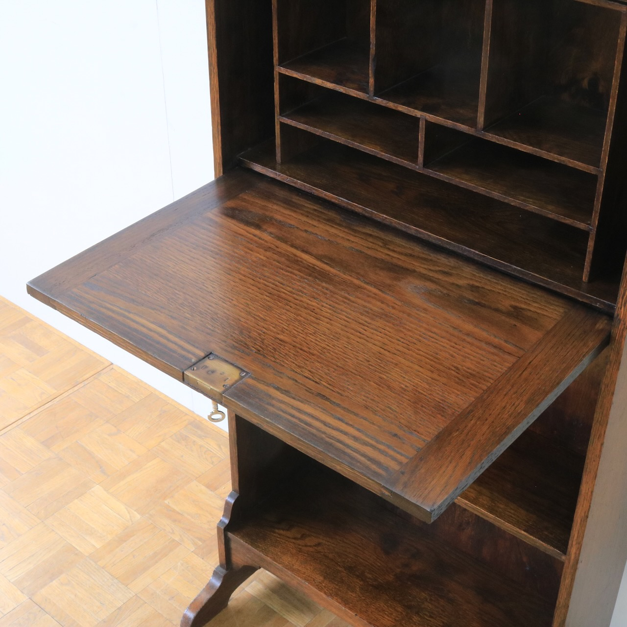 スチューデントビューロー