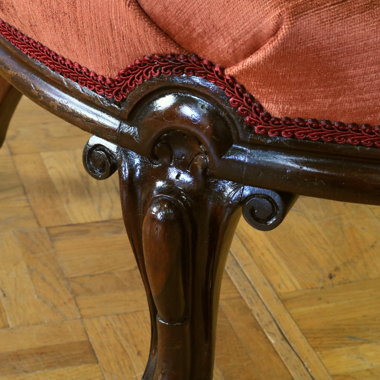 ナーシングチェアー