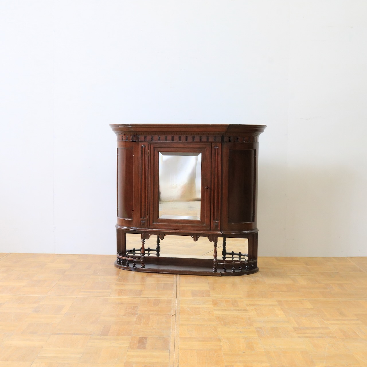 ウォールキャビネット