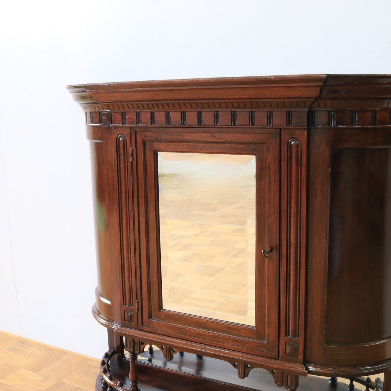 ウォールキャビネット