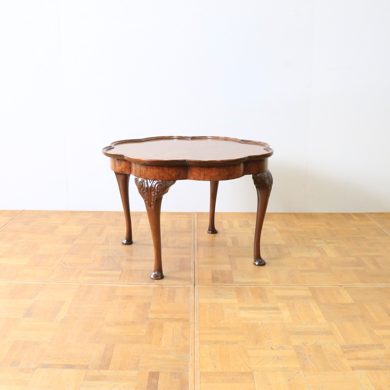 コーヒーテーブル