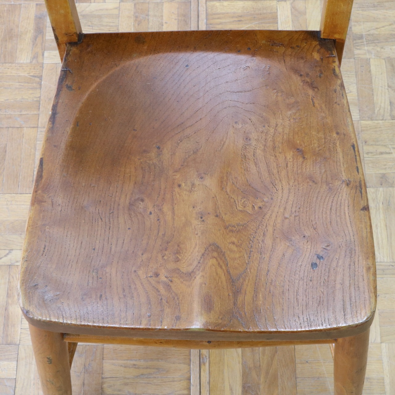 チャペルチェアー