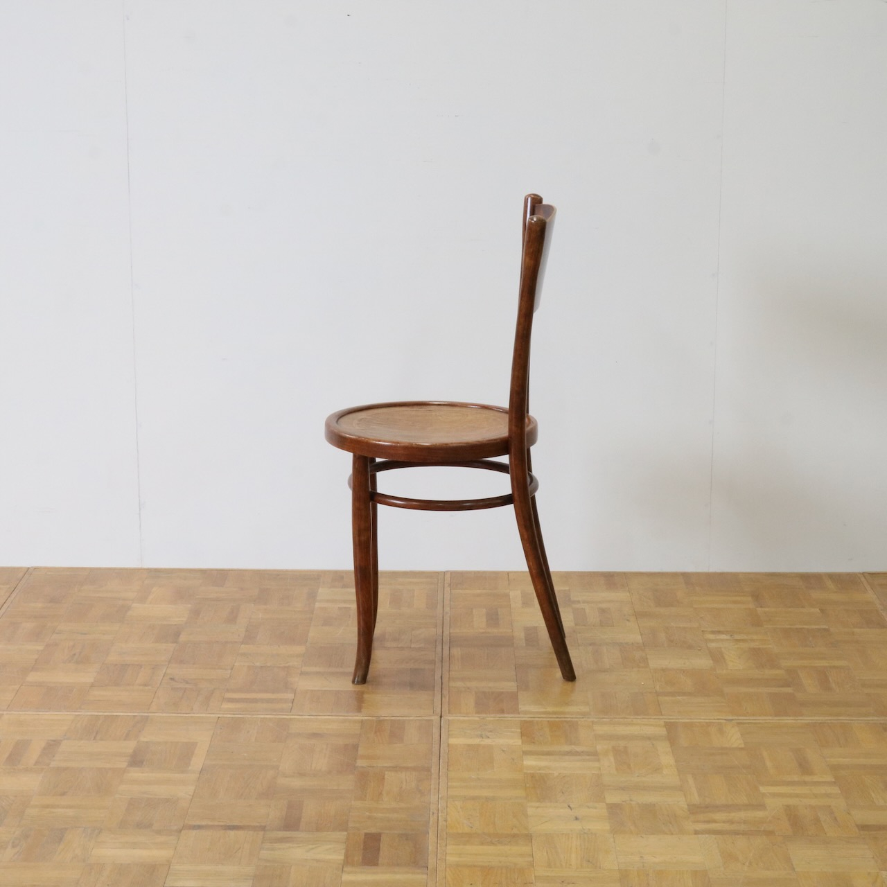 ベントウッドチェアー