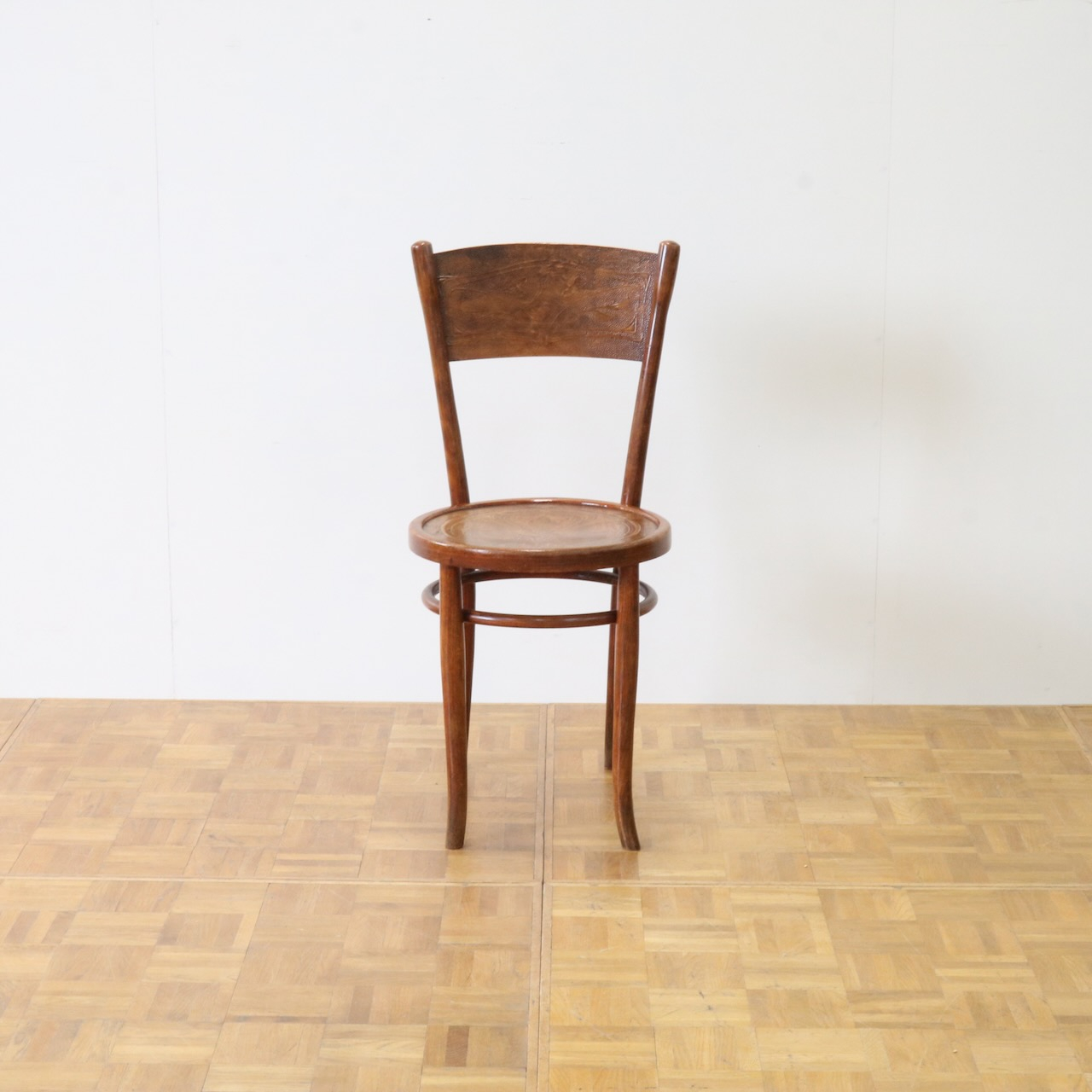 ベントウッドチェアー