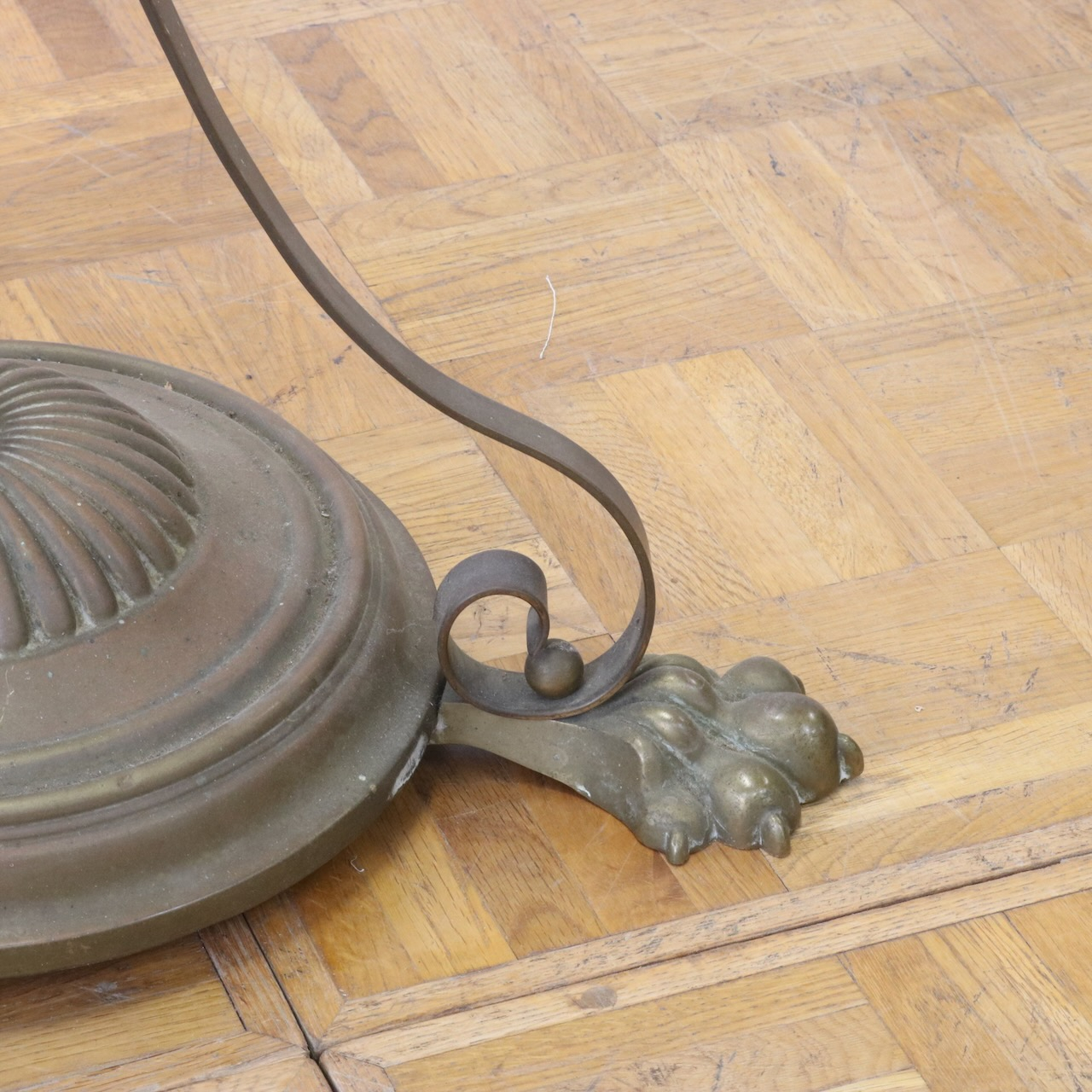 フロアスタンド