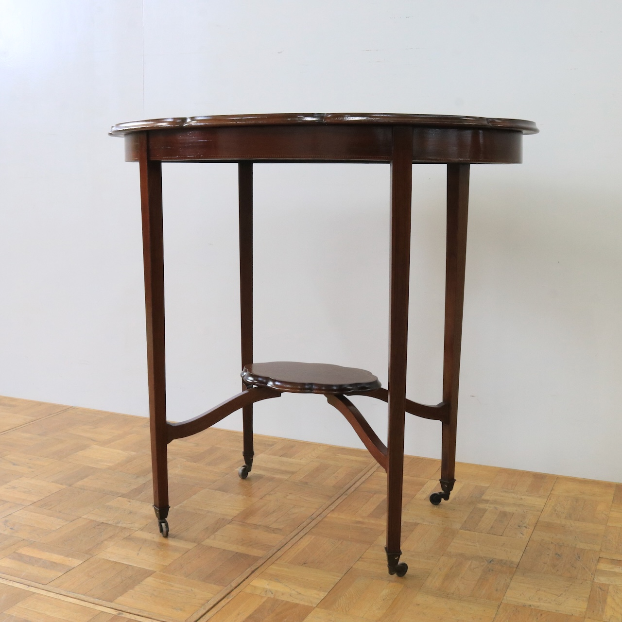 オケージョナルテーブル