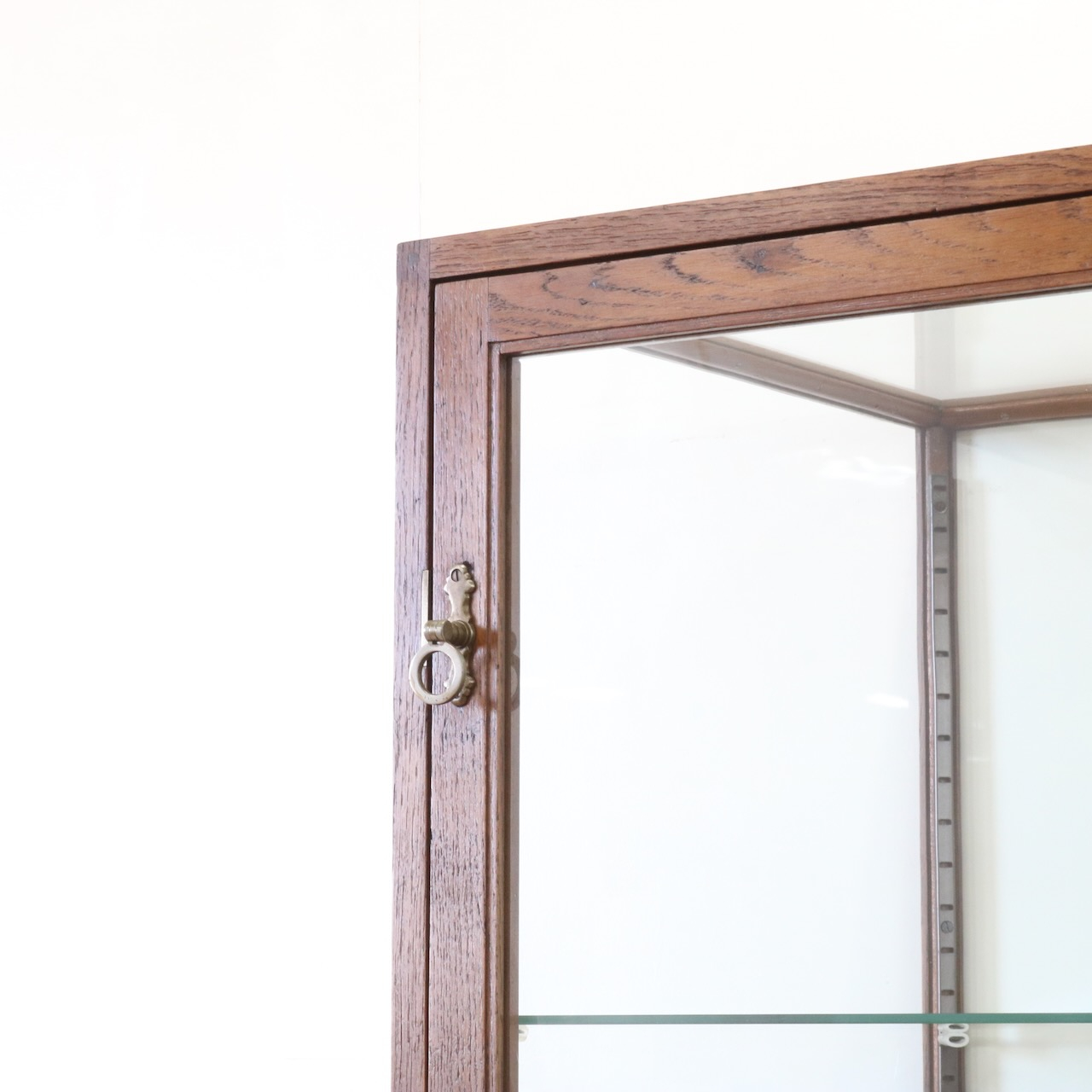 ショップキャビネット