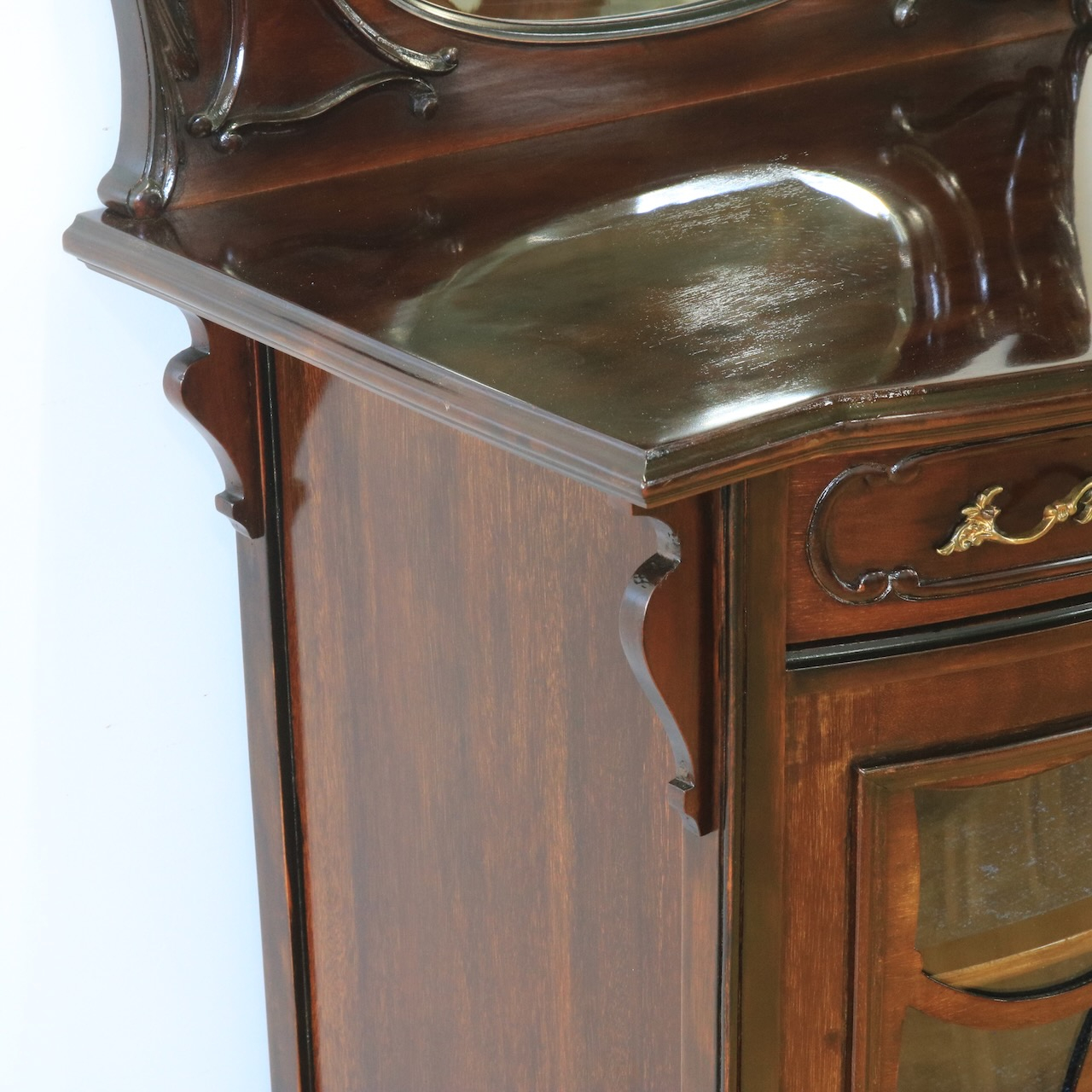 ミュージックキャビネット