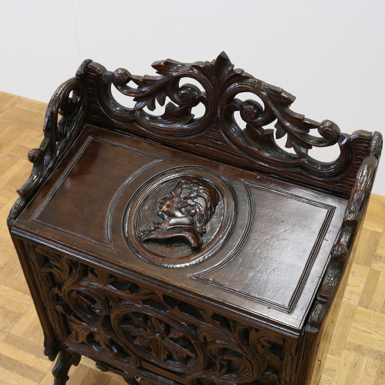 マガジンラック