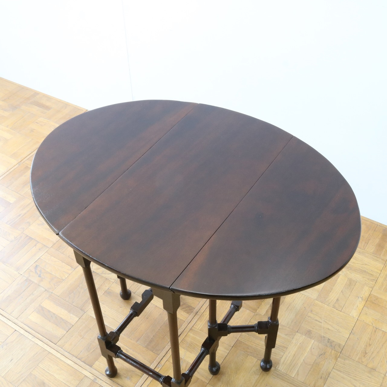 ゲートレッグテーブル