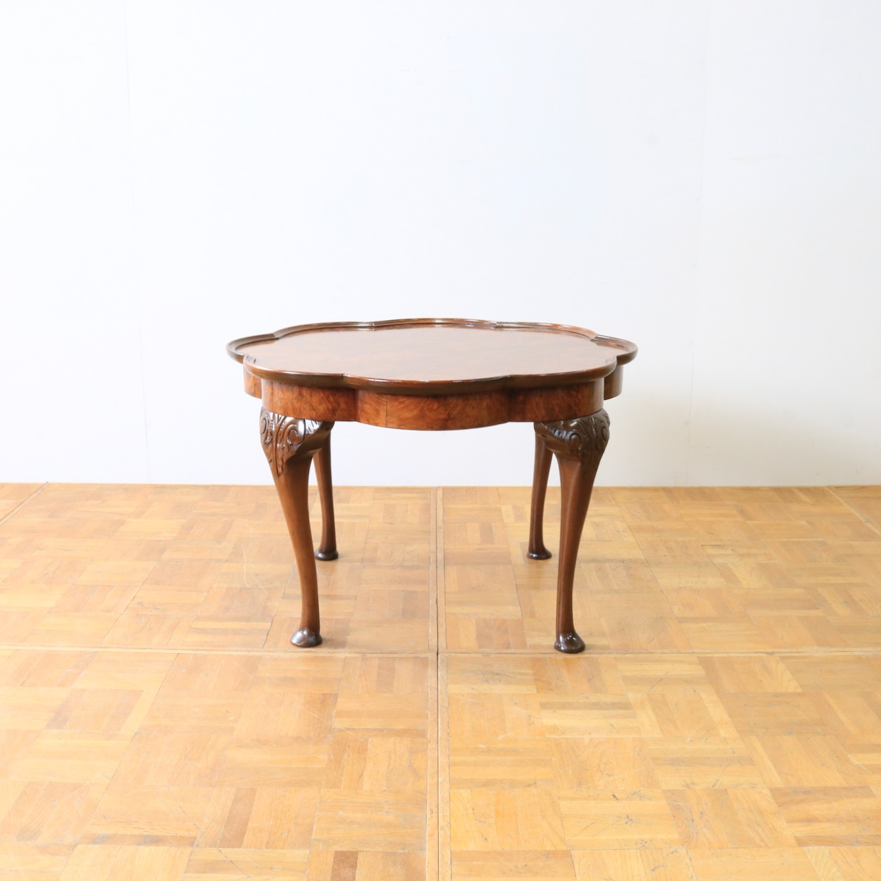 コーヒーテーブル