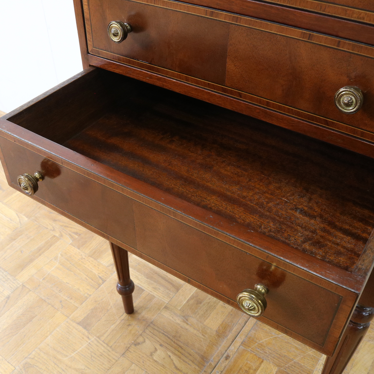 チェストオブドロワーズ