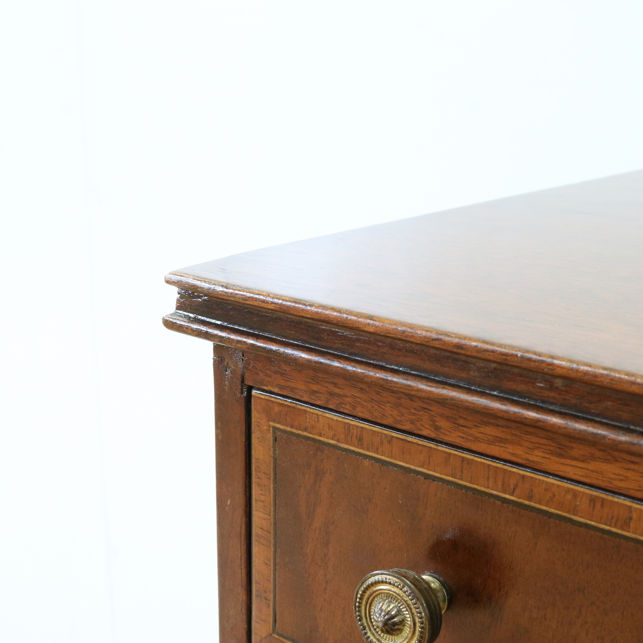 チェストオブドロワーズ