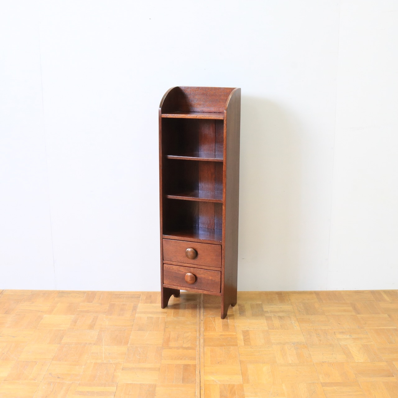 ブックシェルフ