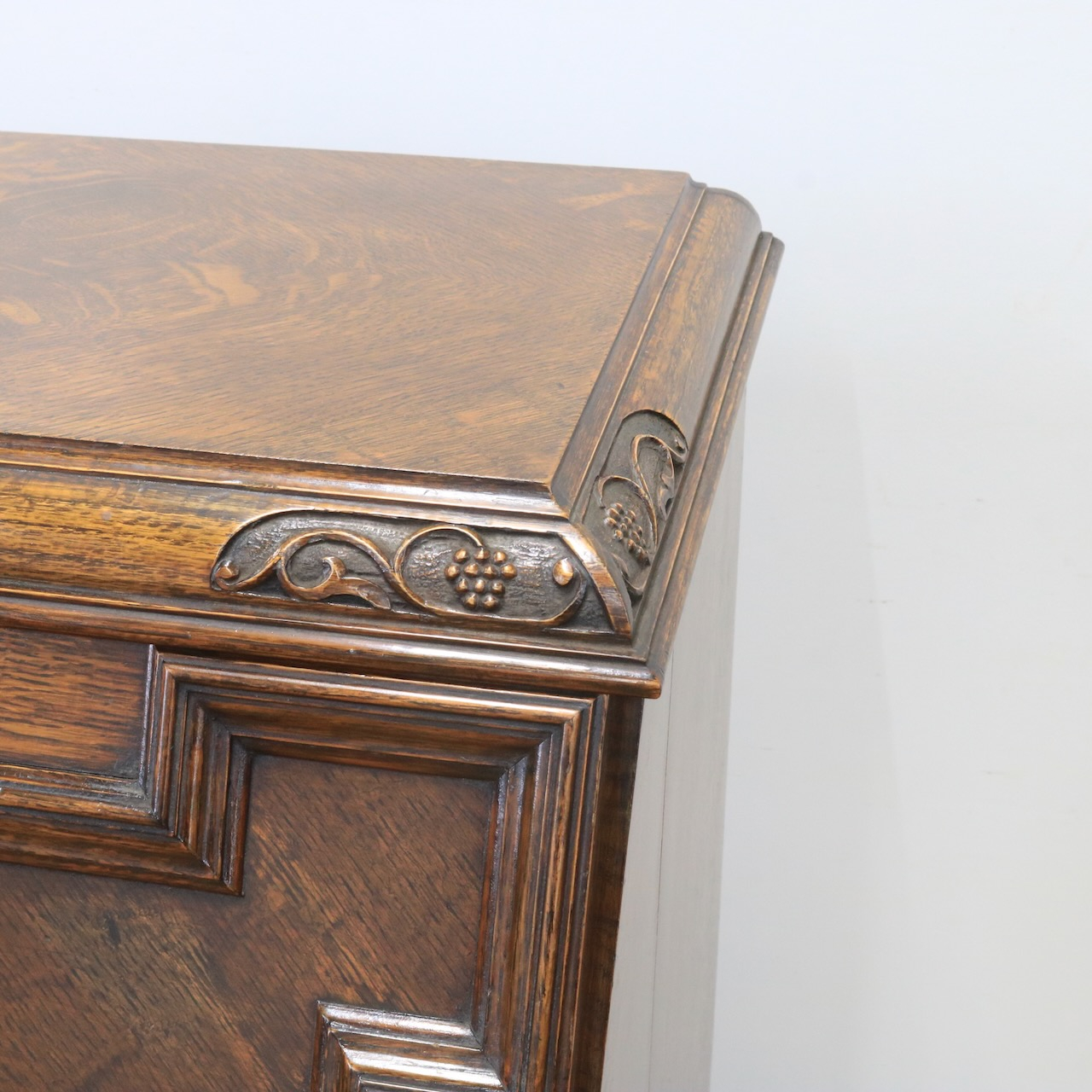 カクテルキャビネット