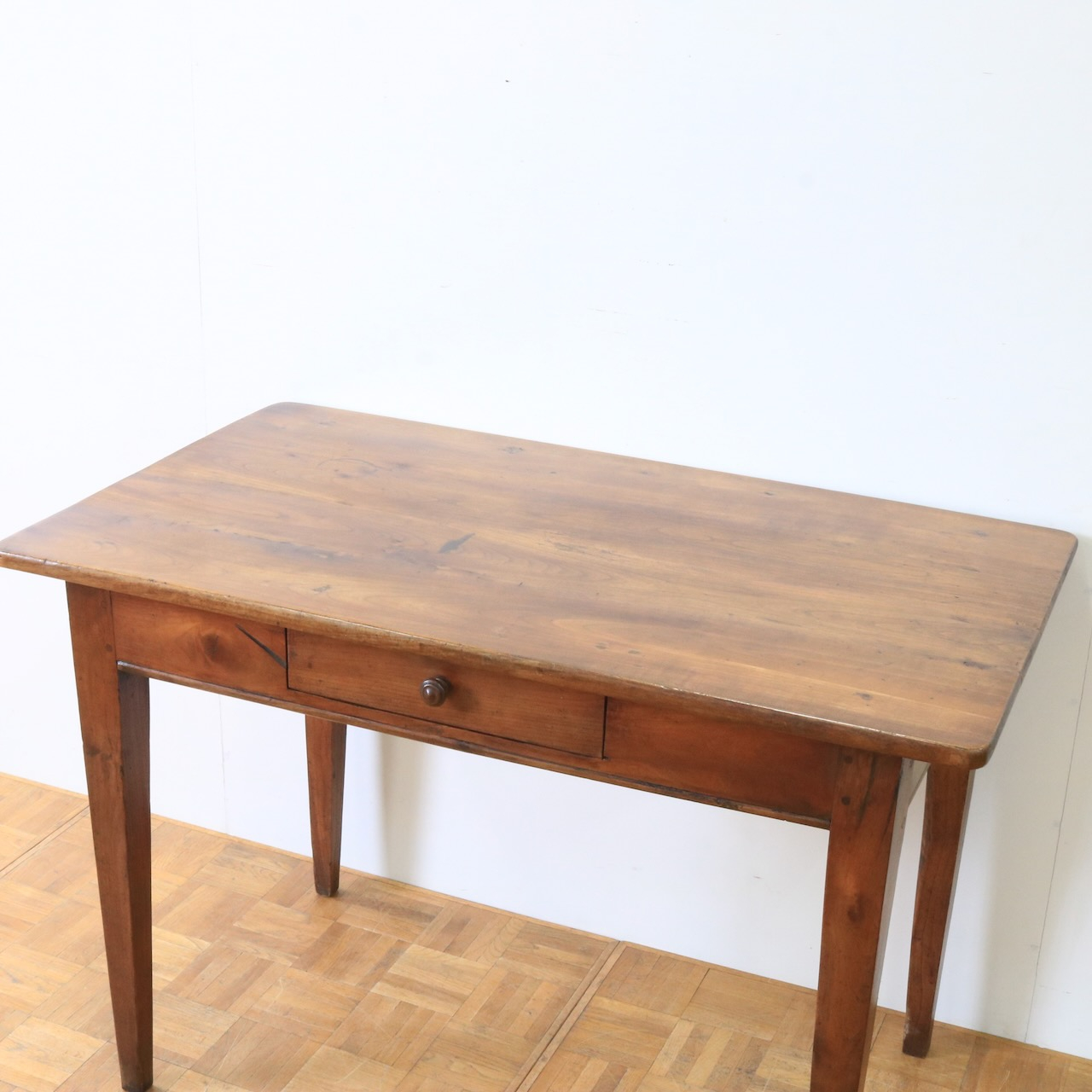 ダイニングテーブル