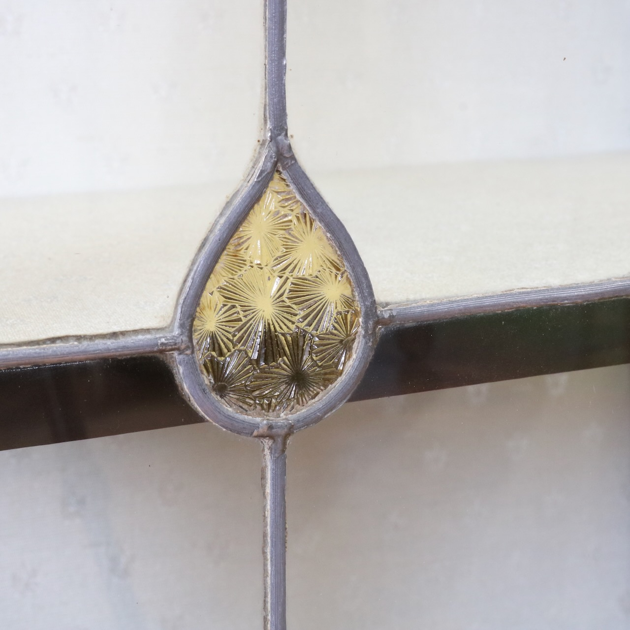 グラスキャビネット