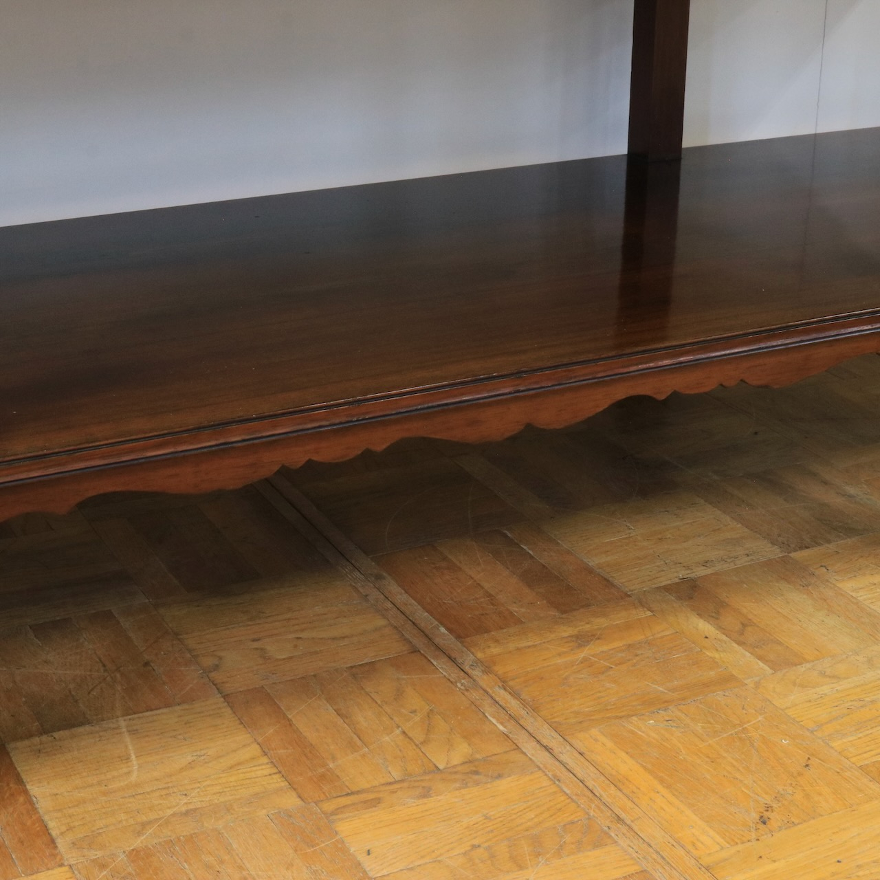 ミラーバックサイドボード