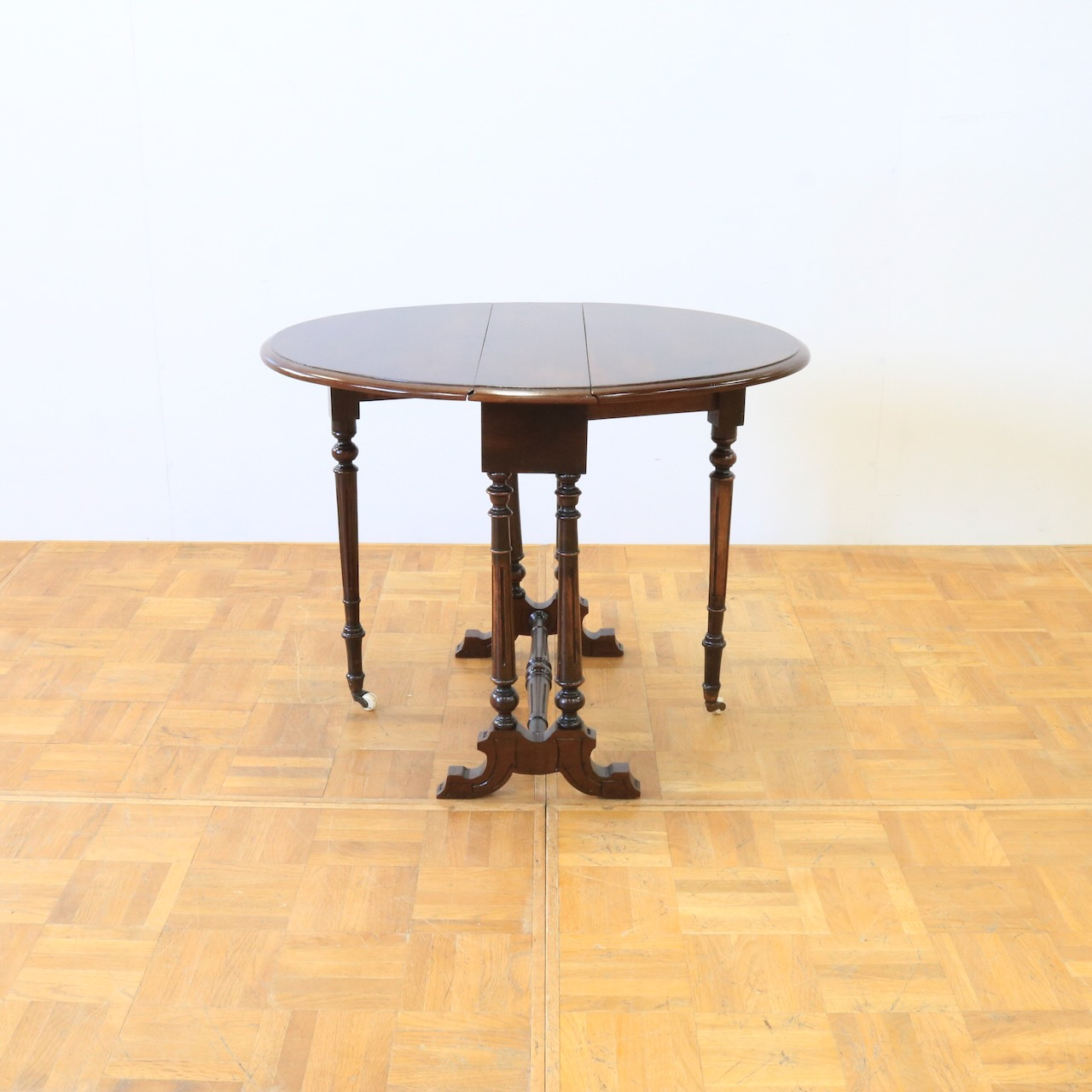 ドロップリーフテーブル