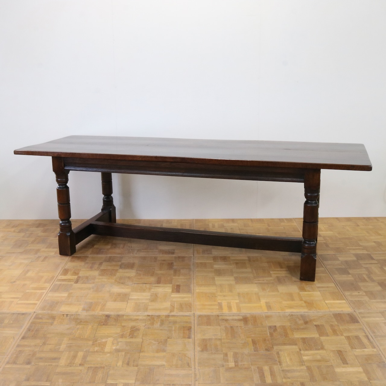 ダイニングテーブル