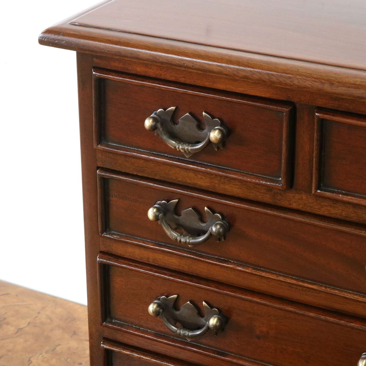 デスクトップチェスト